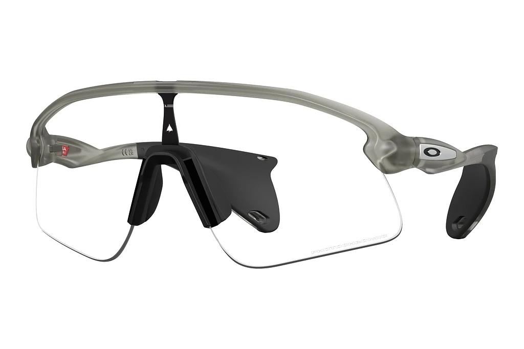 Oakley   OO9517 951708 Clear to Black Iridium PhotochromicGrey Ink