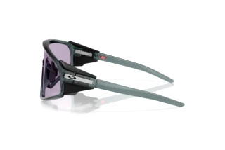 Seitenansicht Oakley LATCH PANEL (OO9404 - 940413)